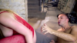 Pornstars Like It Big: British Samantha Bentley cumshot