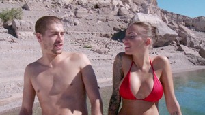 Brazzers Exxtra: Tattooed Vanessa Cage handjob