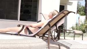 Cum4K - Hannah Hawthorne creampied in backyard