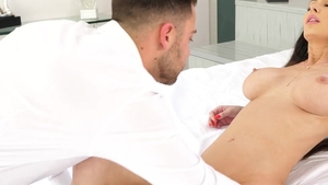 Pure Mature: Jessica Jaymes finds irresistible hard nailining